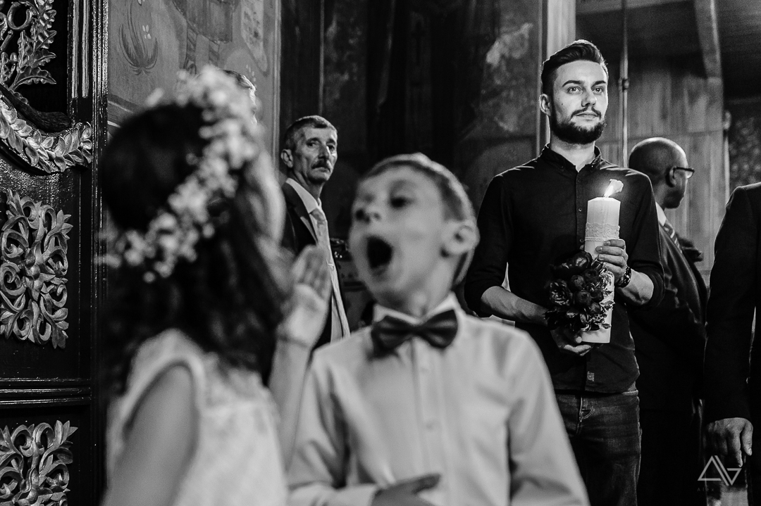 Copii in Biserica - fotograf nunta - Pitesti - Bucuresti - Brasov - Curtea de Arges - Mioveni - Sibiu - Craiova - Timisoara